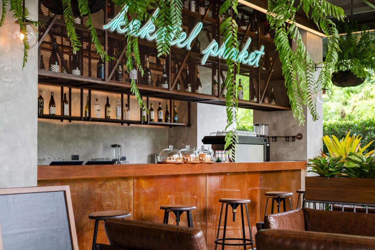 Kokotel Phuket Nai Yang Beach Esterno foto